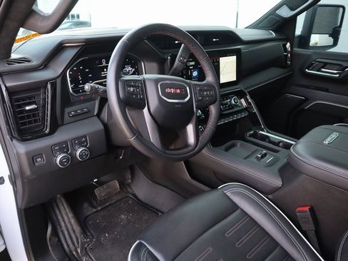 Certified 2024 GMC Sierra 2500 AT4X image 30