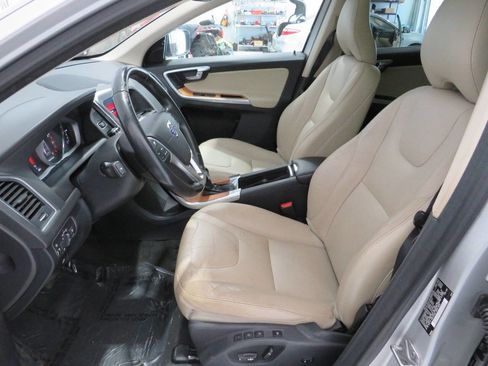 Used 2017 Volvo XC60 T5 Inscription w/ Advanced Package FWD image 14