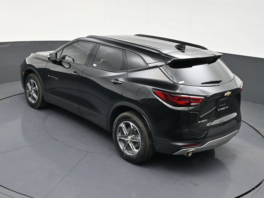 Used 2024 Chevrolet Blazer LT FWD image 16