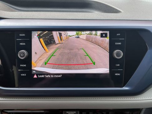 Used 2024 Volkswagen Taos SE FWD image 14