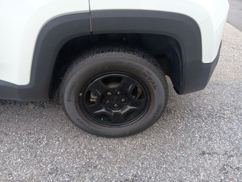 Used 2021 Jeep Renegade Sport AWD/4WD image 4