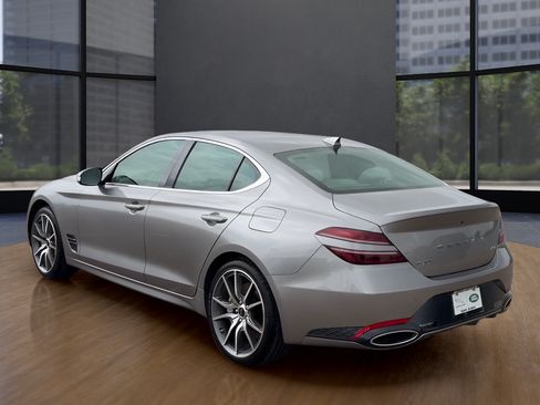 Used 2025 Genesis G70 2.5T AWD/4WD image 7