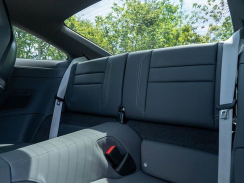 Certified 2024 Porsche 911 Carrera 4 GTS AWD/4WD image 33