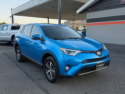 Used 2018 Toyota RAV4 XLE w/ All Weather Liner Package FWD image 7