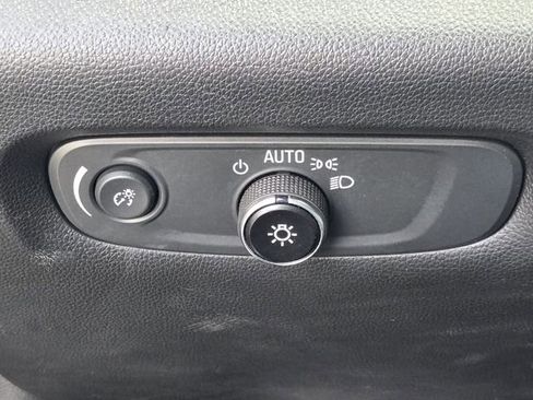 Certified 2023 Chevrolet Traverse LT FWD image 27