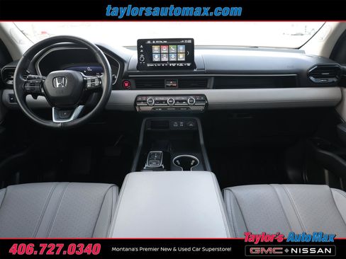 Used 2025 Honda Pilot Elite image 11
