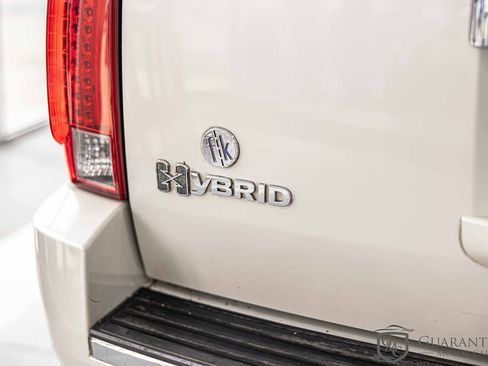 Used 2010 Cadillac Escalade 2WD Hybrid image 13