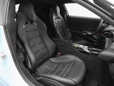 Certified 2025 Ferrari 12Cilindri RWD image 31