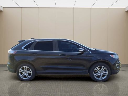 Used 2018 Ford Edge Titanium w/ Equipment Group 301A image 11