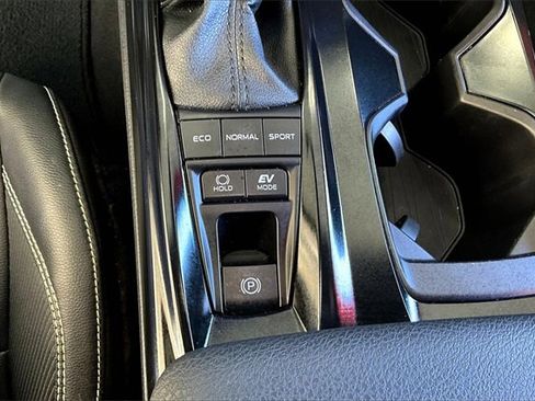 Used 2025 Toyota Camry SE image 23