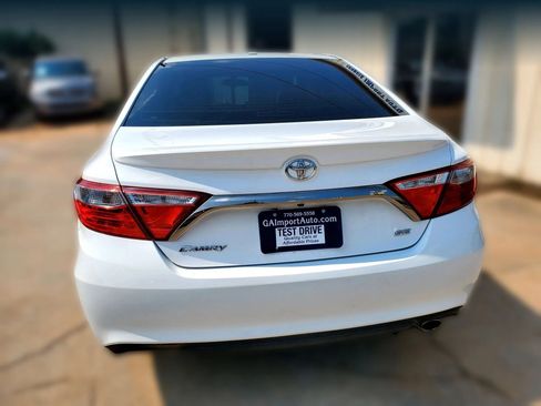 Used 2017 Toyota Camry SE FWD image 7