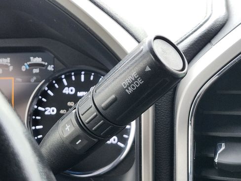 Used 2022 Ford F350 Lariat w/ Chrome Package image 37