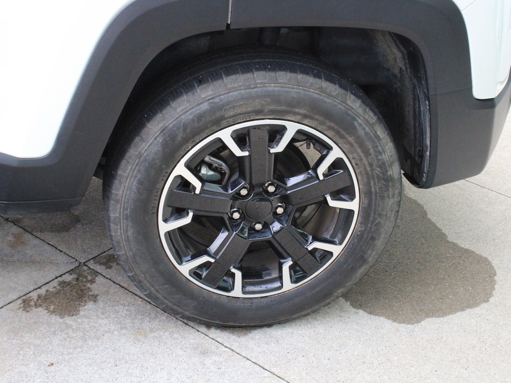 Used 2023 Jeep Renegade Trailhawk AWD/4WD image 13