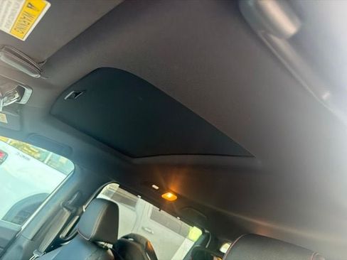Used 2024 Honda Odyssey Sport image 12