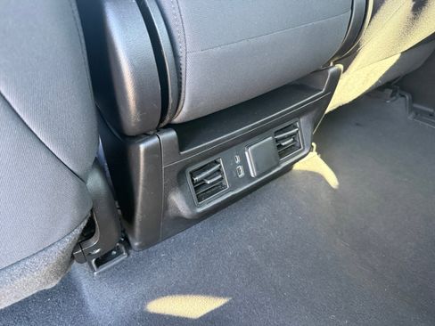 Used 2024 Chevrolet Silverado 1500 LT image 27