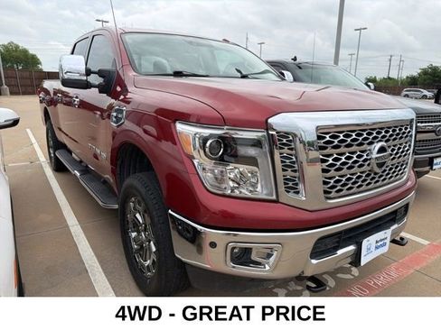 Used 2019 Nissan Titan SL w/ Chrome Package AWD/4WD image 4