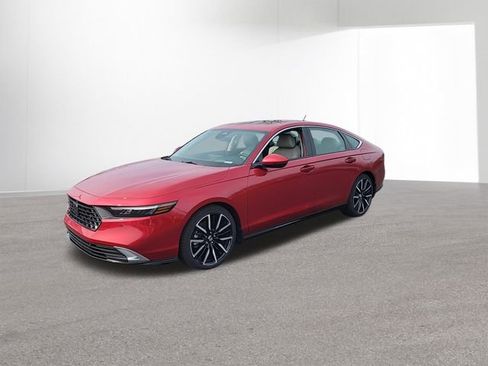 Used 2024 Honda Accord Touring image 4