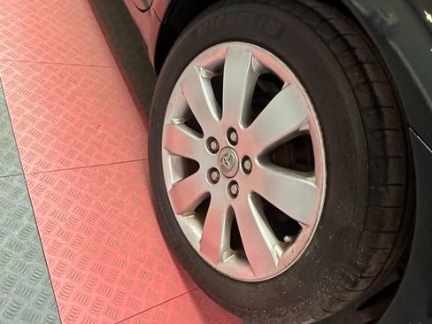 Used 2006 Toyota Avalon XLS image 28