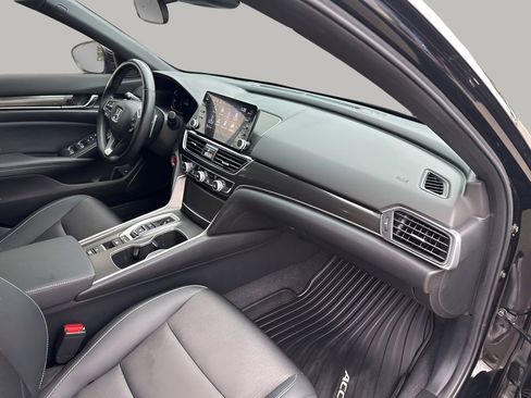 Used 2022 Honda Accord Sport image 14