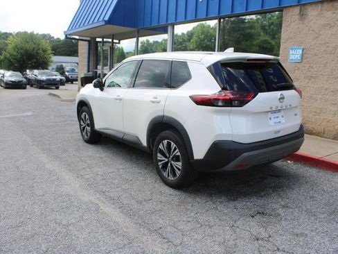 Used 2021 Nissan Rogue SV FWD image 4