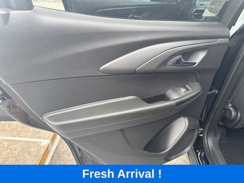 Used 2024 Chevrolet TrailBlazer LS w/ LS Convenience Package FWD image 13