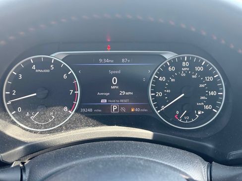 Used 2024 Nissan Sentra SR w/ SR Premium Package FWD image 8