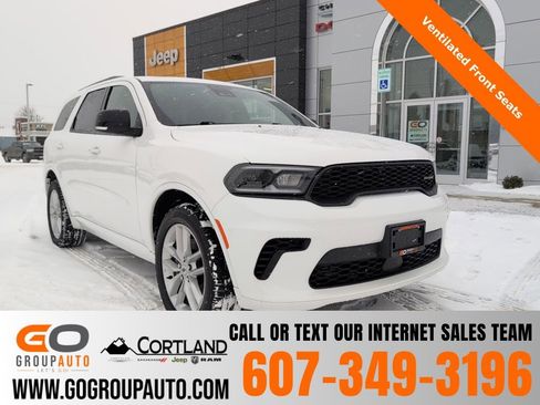 Used 2024 Dodge Durango GT image 1