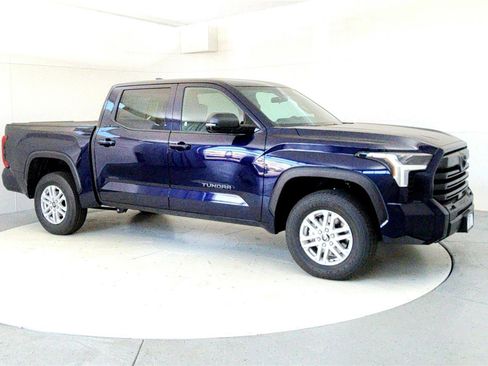 New 2026 Toyota Tundra SR5 AWD/4WD image 7