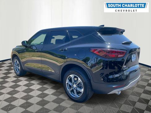 Used 2023 Chevrolet Blazer LT FWD image 4