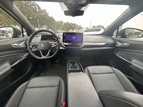 Used 2024 Volkswagen ID.4 S image 10