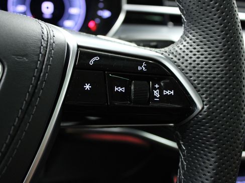 Used 2023 Audi S8 image 21