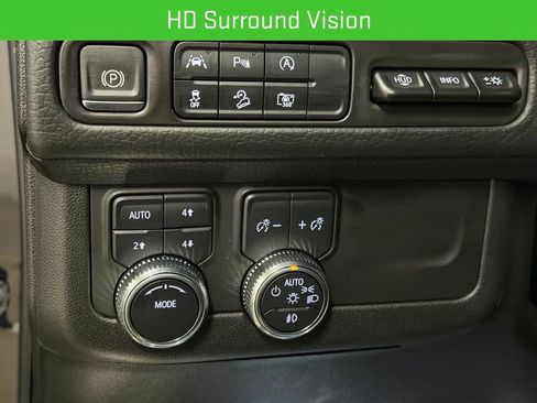 Certified 2024 GMC Yukon Denali image 37