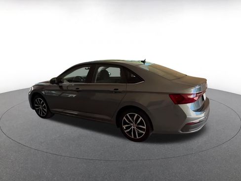 Used 2025 Volkswagen Jetta SE image 10