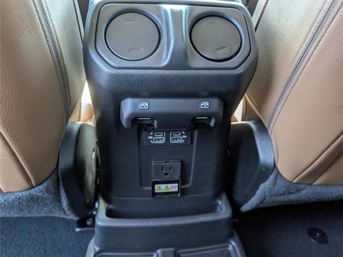 Used 2022 Jeep Wrangler Unlimited Sahara w/ Cold Weather Group AWD/4WD image 19