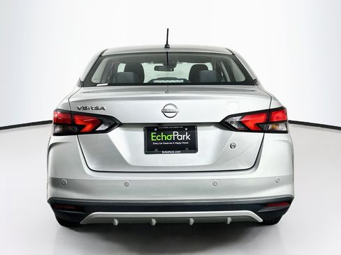 Used 2025 Nissan Versa S FWD image 7