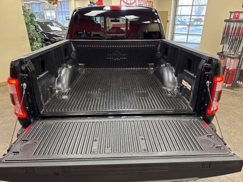 Used 2023 Ford F150 Platinum image 23