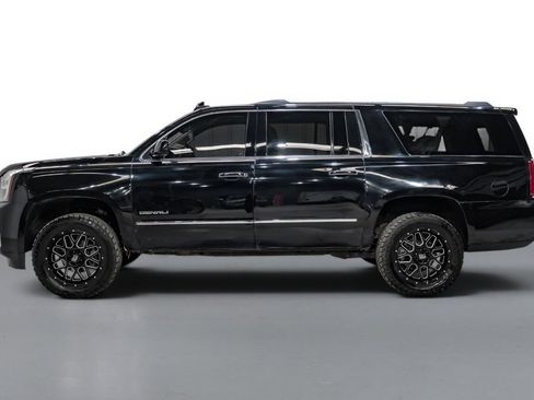 Used 2017 GMC Yukon XL Denali w/ Open Road Package AWD/4WD image 9