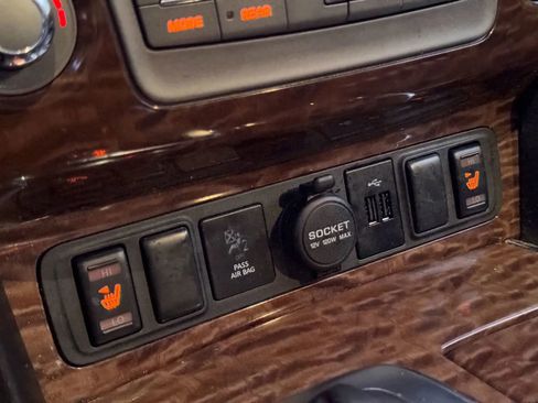 Used 2020 Nissan Armada SL w/ Premium Package image 30