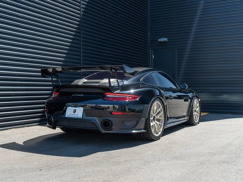 Certified 2018 Porsche 911 GT2 RS RWD image 9