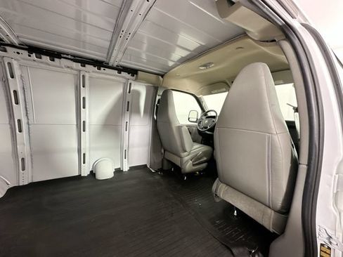 Used 2023 Chevrolet Express 2500 w/ Driver Convenience Package RWD image 21