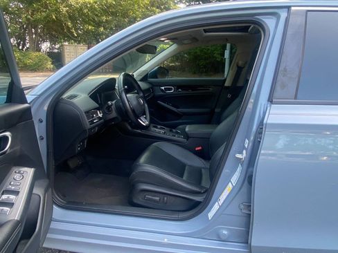 Used 2023 Honda Civic Touring image 13