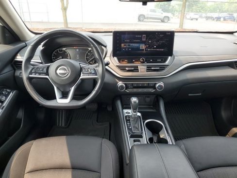 Certified 2023 Nissan Altima 2.5 SV w/ SV Premium Package AWD/4WD image 24