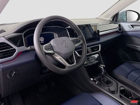 New 2026 Volkswagen Taos SEL AWD/4WD image 9