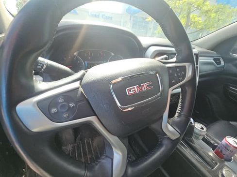 Used 2017 GMC Acadia SLT AWD/4WD image 6
