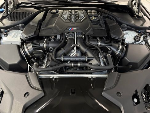 Used 2023 BMW M5 image 25