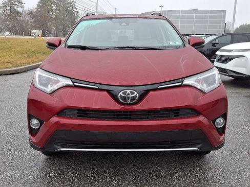 Used 2018 Toyota RAV4 XLE image 3