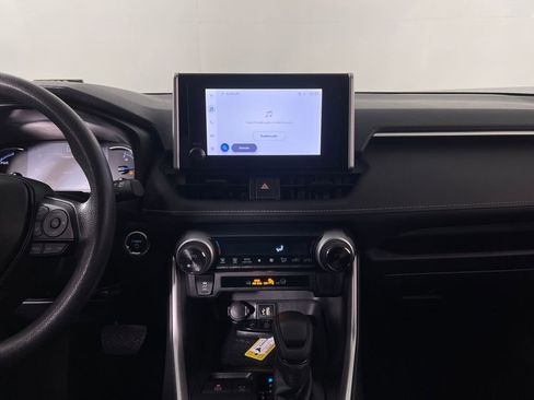 Used 2024 Toyota RAV4 XLE image 15