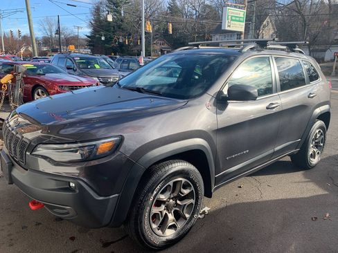 Used 2020 Jeep Cherokee Trailhawk AWD/4WD image 7