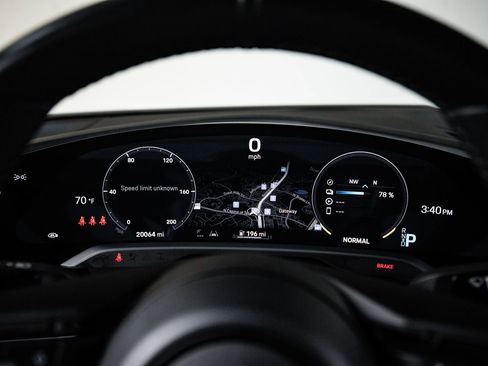 Certified 2023 Porsche Taycan 4S AWD/4WD image 15