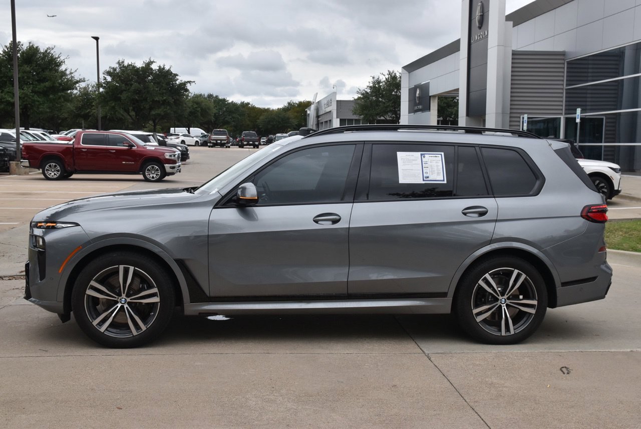 Used 2024 BMW X7 xDrive40i w/ M Sport Package AWD/4WD image 12